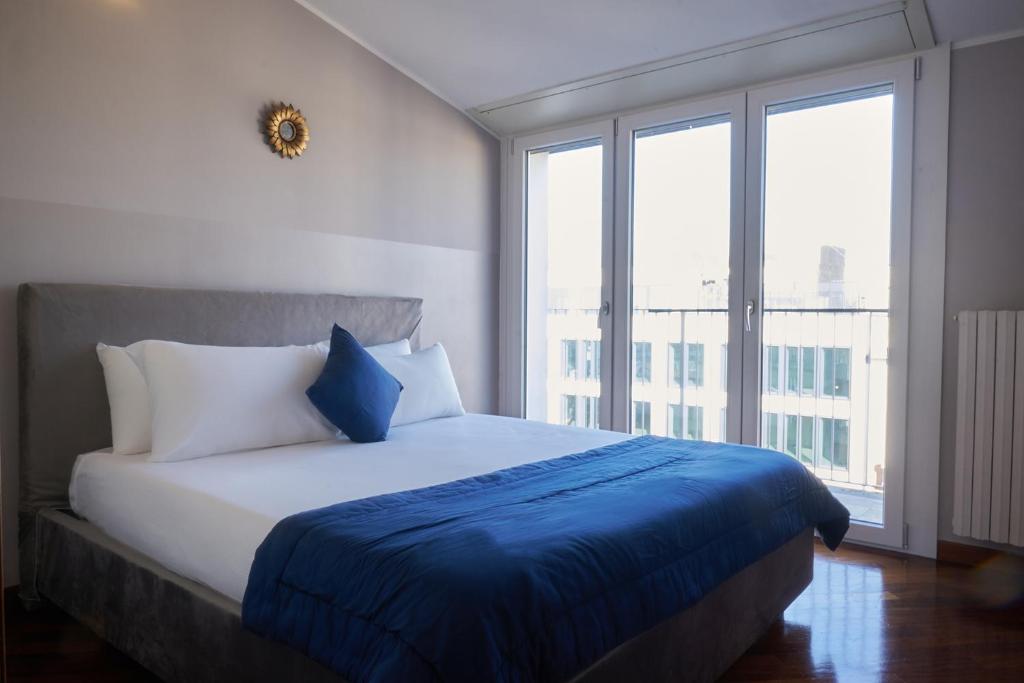 Milan Retreats - Two-Bedroom Deluxe Apartment With Balcony - Viale Regina Giovanna 30