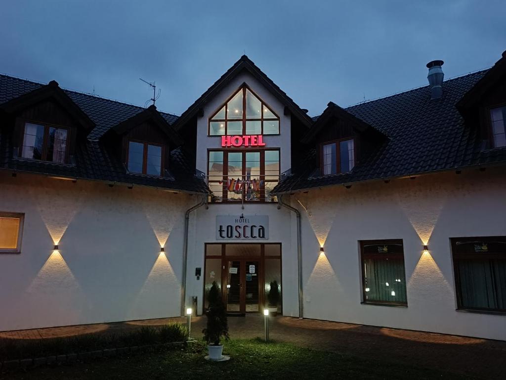 Budova, kde se hotel nachází