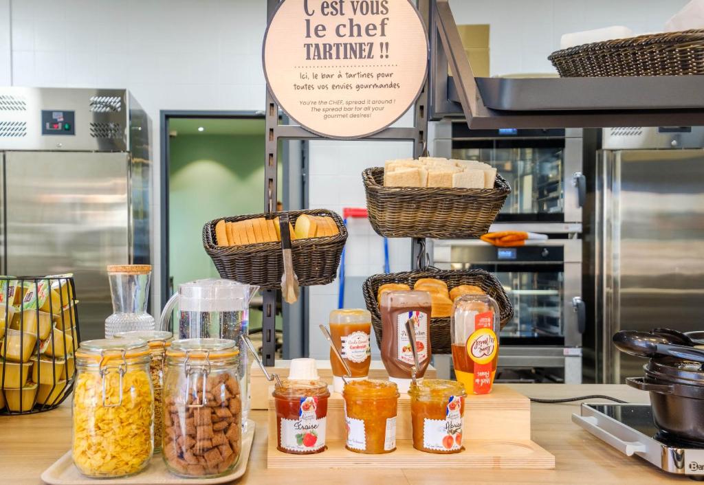 B&B HOTEL Nice Stade Riviera - Resim 43