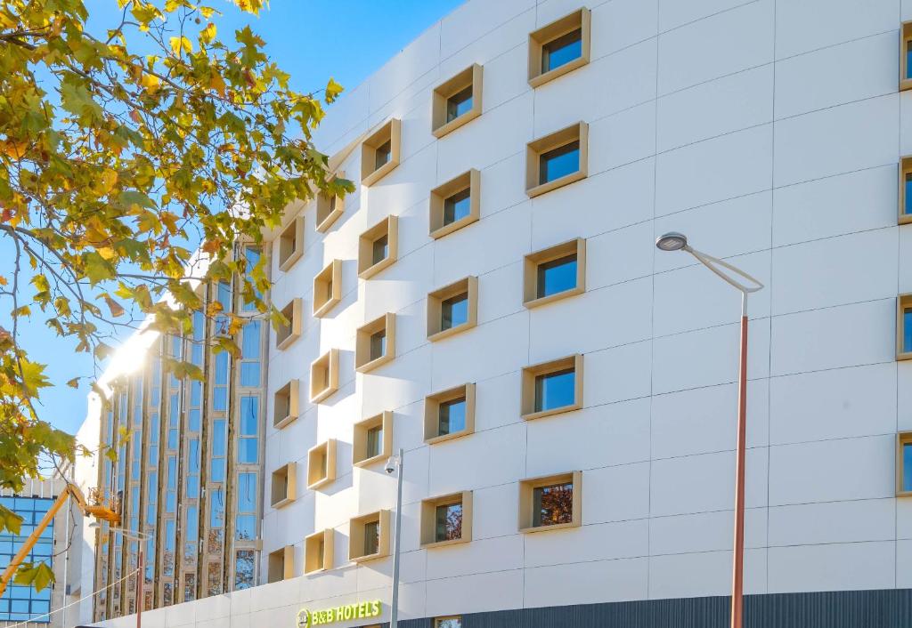 B&B HOTEL Nice Stade Riviera - Resim 9