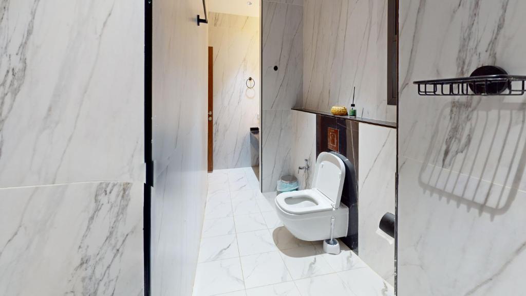 Koupelna v ubytování استراحة دهجان Dehjan chalet