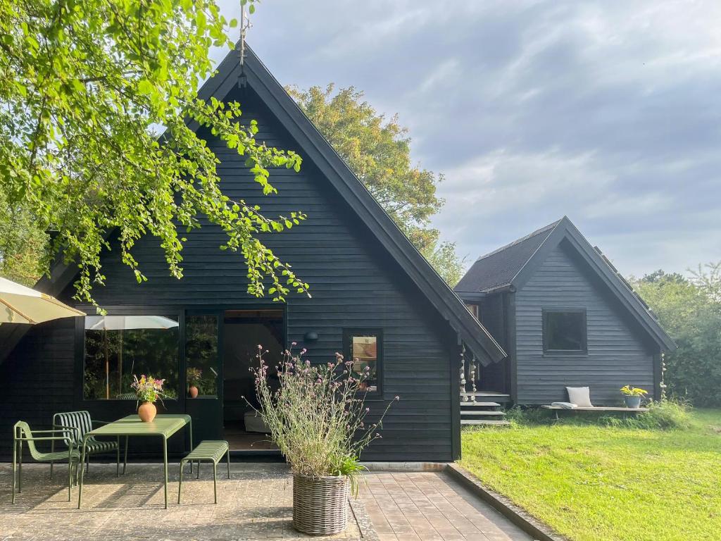 Galeriebild der Unterkunft Unique Architect-Designed Home On Odden in Tjørneholm