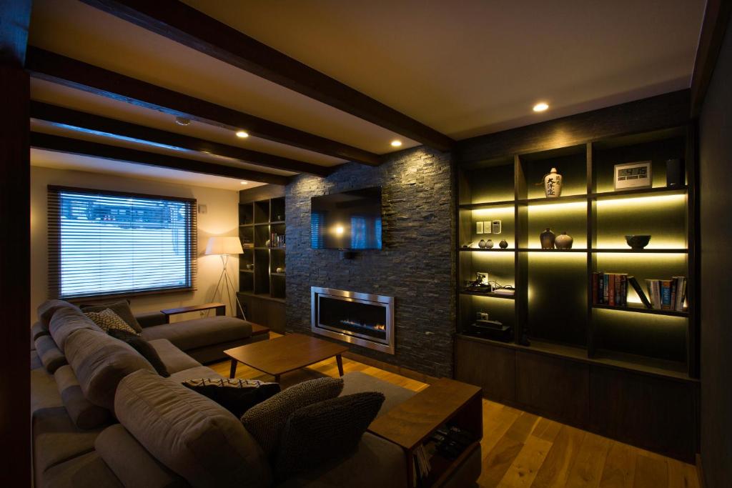 Greystone - Housity