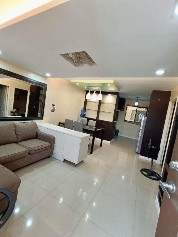 Davao 2br One Oasis Beside SM Mall-Wifi - Two-Bedroom Apartment