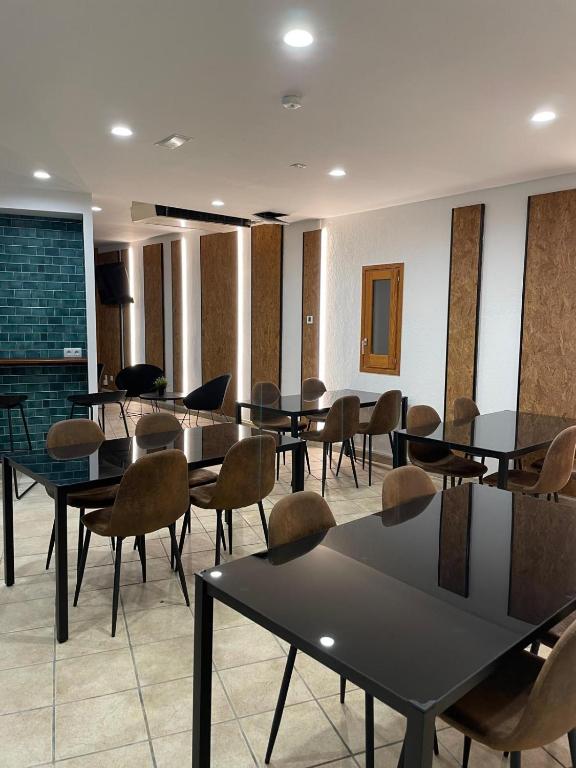 Posezení v ubytování HOTEL ORENETA - Gironella