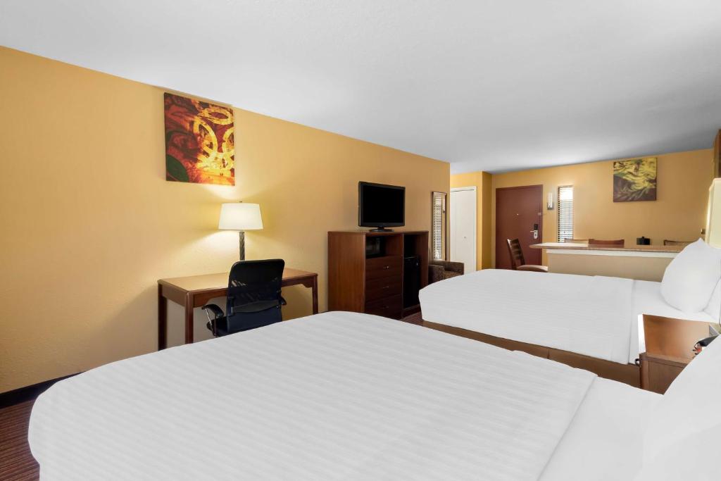 SureStay Plus by Best Western San Antonio Fiesta Inn - Suite Queen Con Dos Camas Queen