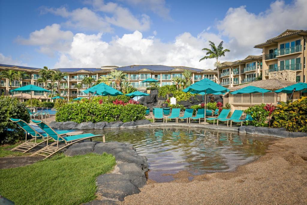 Bazén v ubytování Waipouli Beach Resort and Spa Kauai by OUTRIGGER nebo v jeho okolí