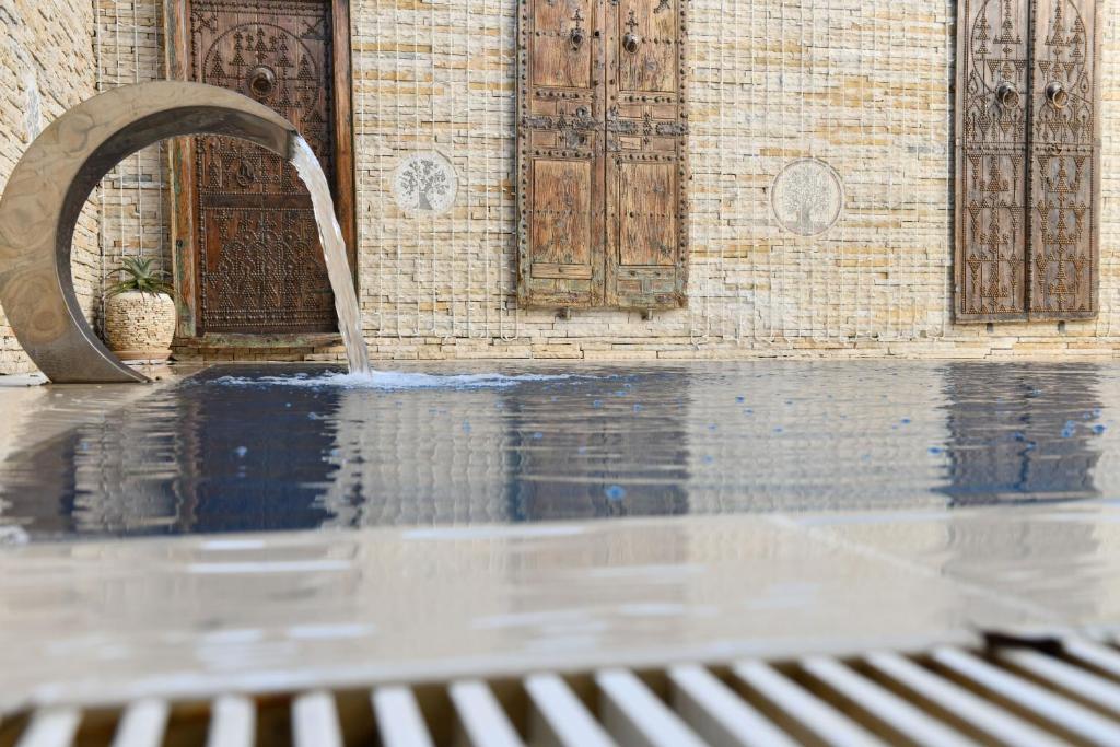 Bazén v ubytování Dar Al Makam - Luxury Experience nebo v jeho okolí