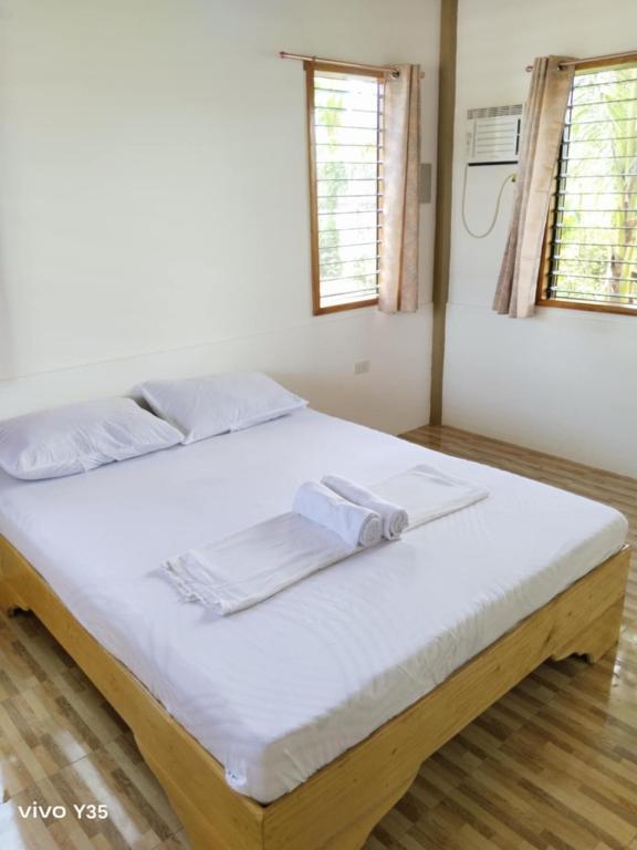 Casa James Apartment, Rooms , Pool and Restaurant - Sala De Reina De Lujo