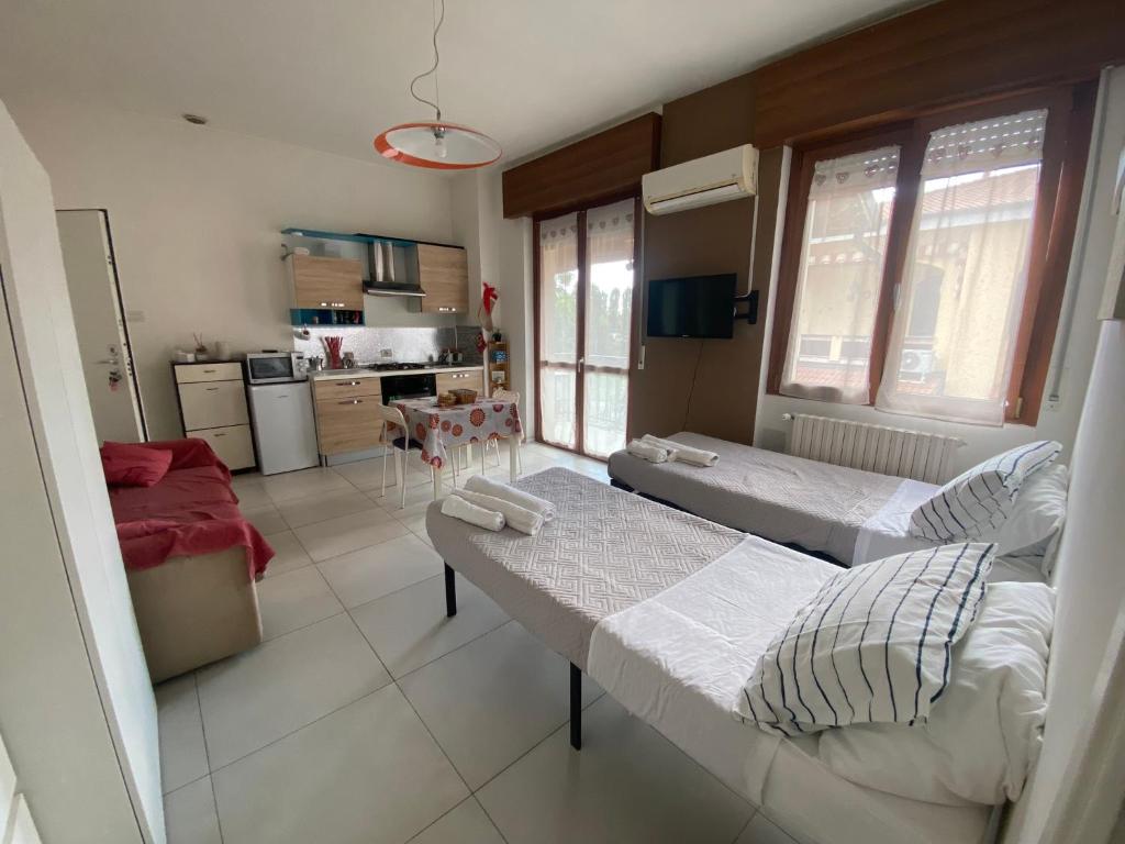 OnlyRoomsRhoFIERA - Family Studio