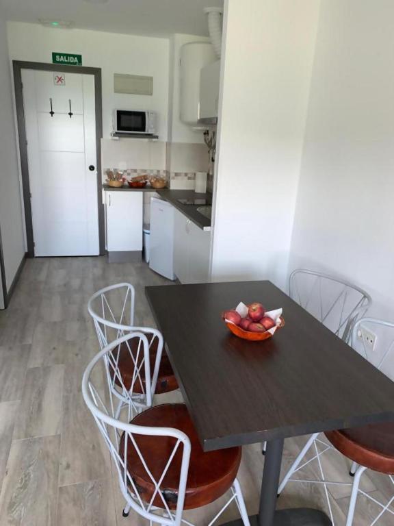 A kitchen or kitchenette at Mirador de Miranda Apartamentos Rural & Spa Inc