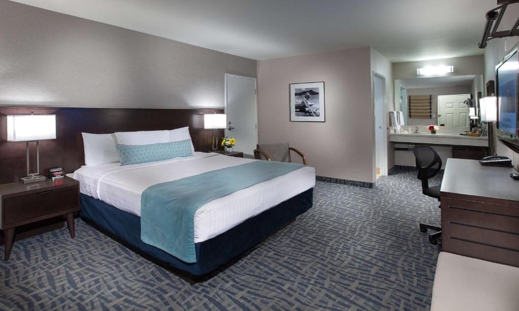 Safari Inn, a Coast Hotel - 
