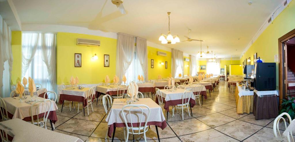 Restaurace v ubytování Hotel Veliero