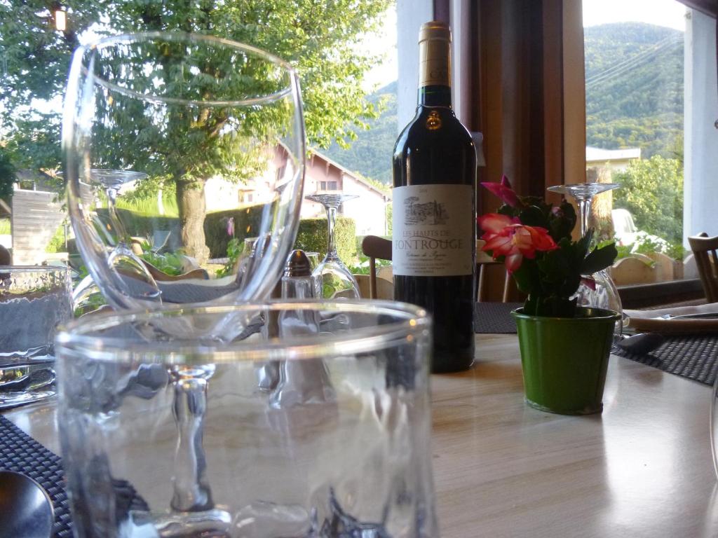 Nápoje v ubytování Auberge de Costaroche