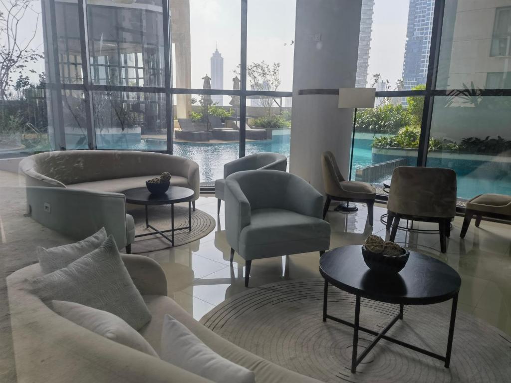 Colombo Trizen J&J future Apart ment - 18