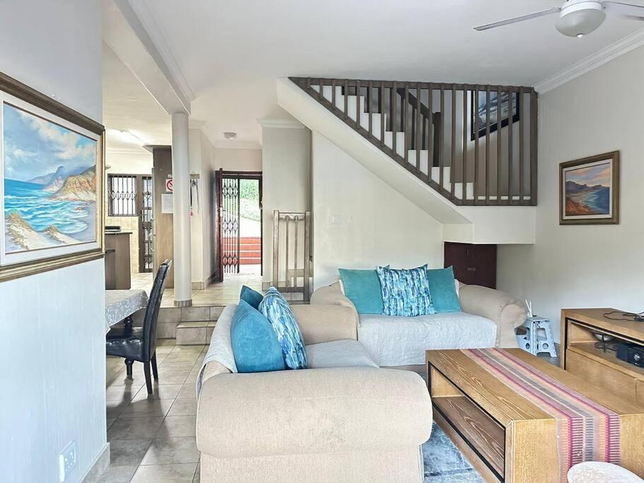 Et opholdsområde på Beachfront home