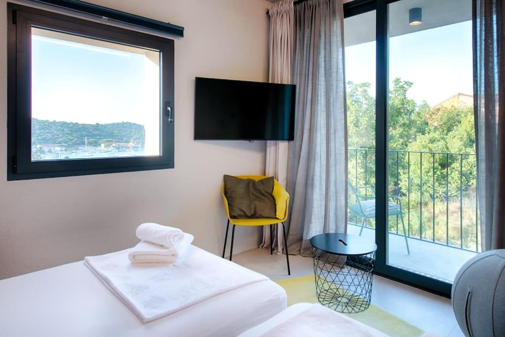Posteľ alebo postele v izbe v ubytovaní Pool Villa Rogac