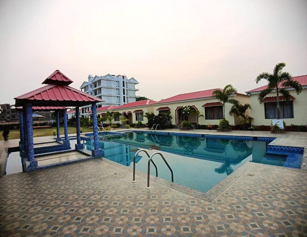 Bazén v ubytování Samudra Bilas Resort, Mandarmoni nebo v jeho okolí