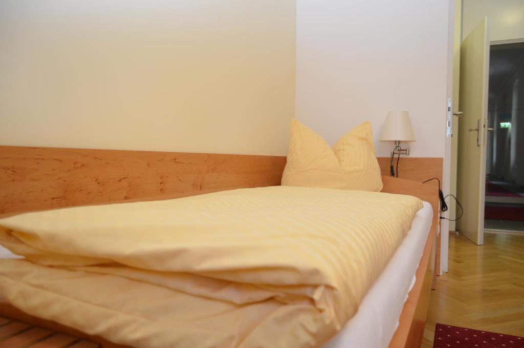 Gästehaus im Priesterseminar Salzburg - 17