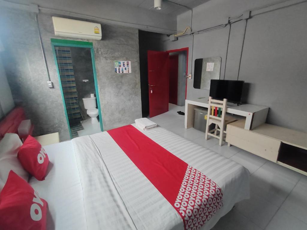 Madam Inn Patong - Resim 22