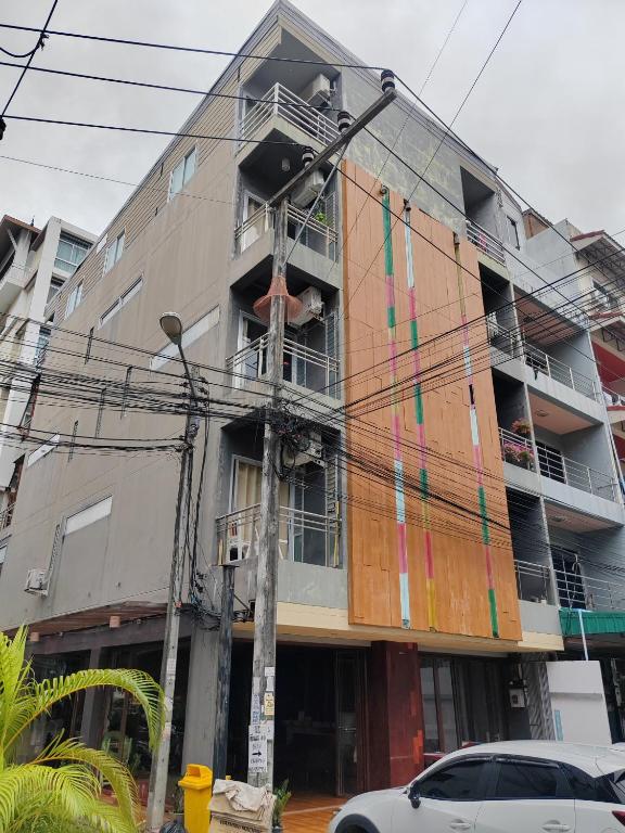 Madam Inn Patong - Resim 1