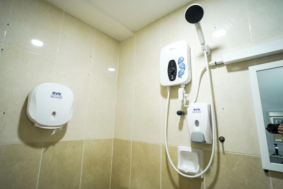 Koupelna v ubytování B Link Hotel