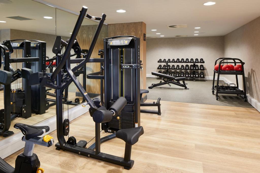 Fitness centrum a/nebo fitness zařízení v ubytování Manchester Marriott Hotel Piccadilly