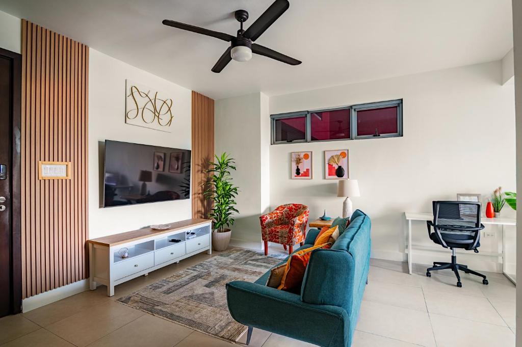 Un lugar para sentarse en Parkhurst 303 King Bed Pool and Gym