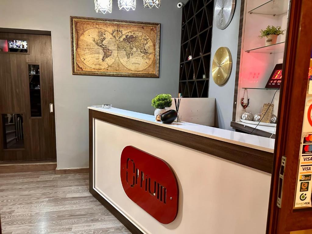 Certifikát, hodnocení, plakát nebo jiný dokument vystavený v ubytování Hotel Oppium Restaurant & Garden