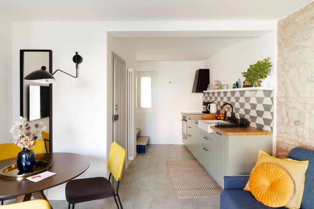 Η κουζίνα ή μικρή κουζίνα στο Gelsomina nel Borgo Rimini