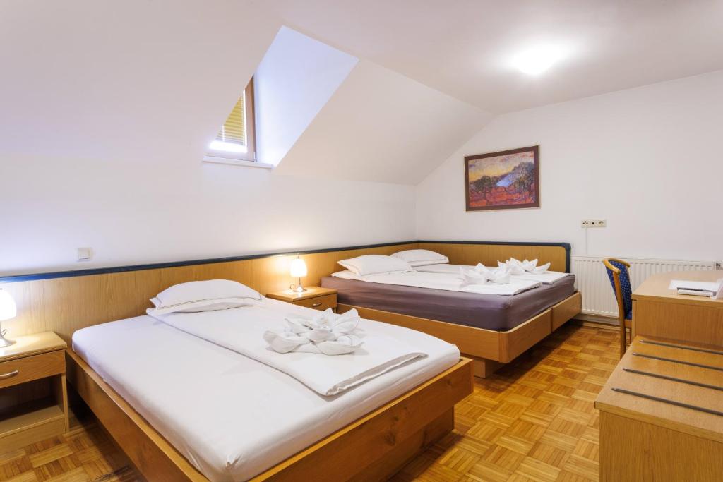 Hotel Vegov Hram - Habitación Triple