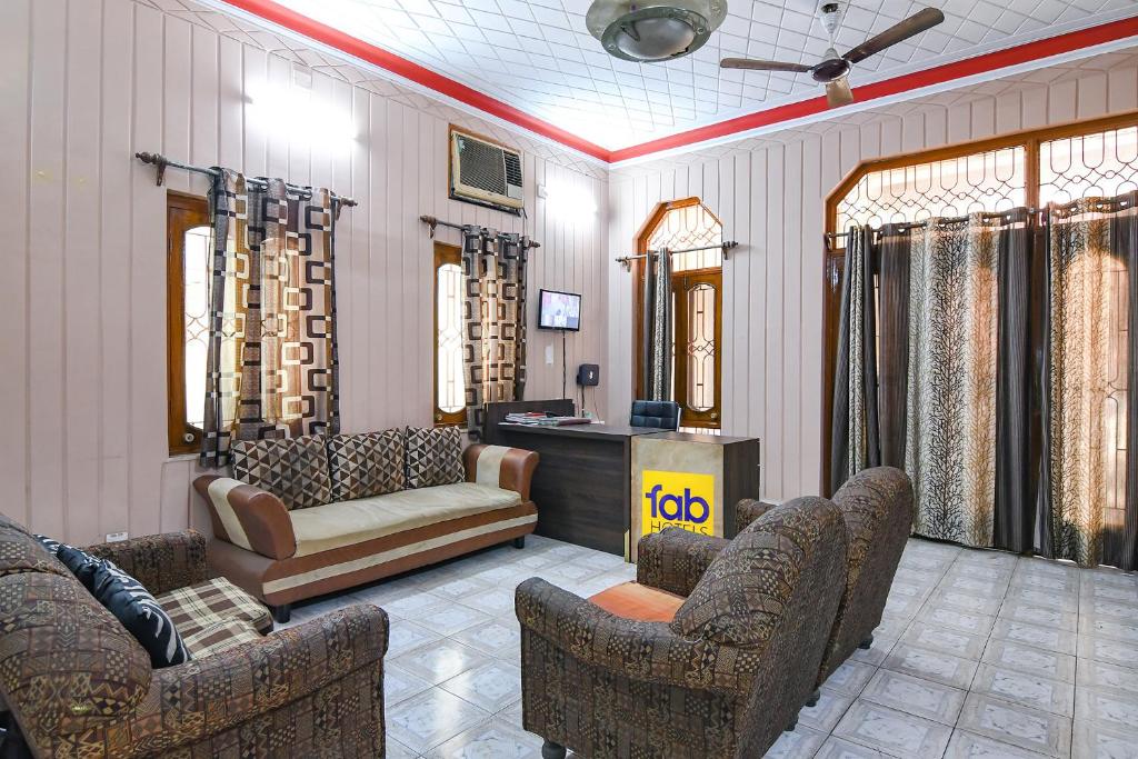 Posezení v ubytování FabHotel Vicky