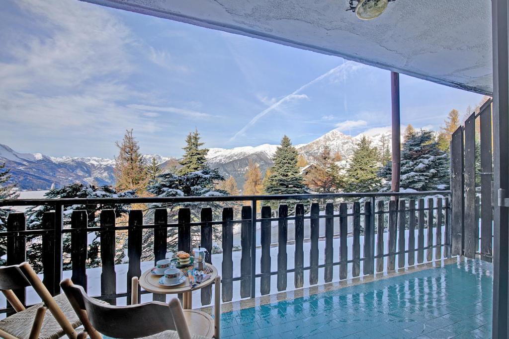 Nespecifikovaný výhled na hory nebo výhled na hory při pohledu z apartmánu