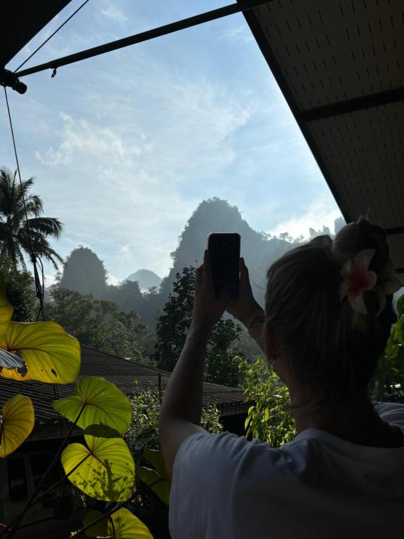 Khao Sok Backpacker Hostel - 16