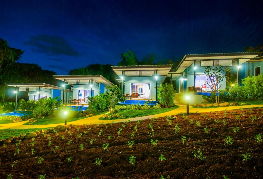 Zahrada ubytování Chomphu Resort
