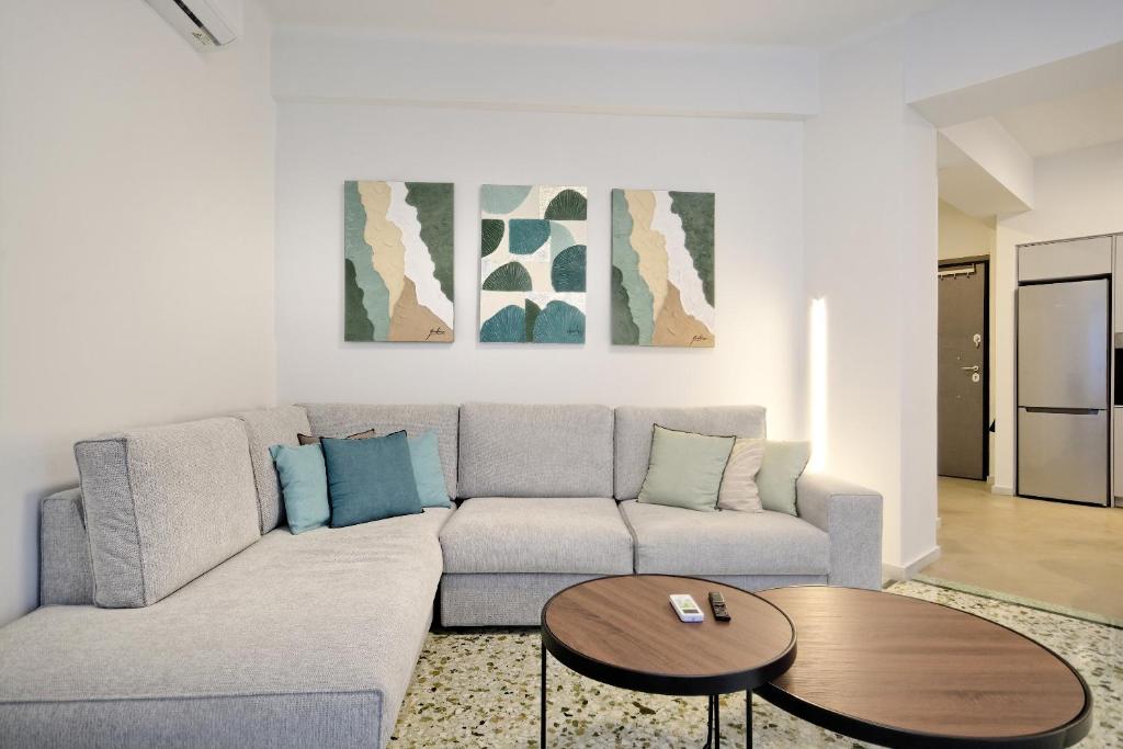 Modern Corner Apartment in Central Athens, Pagrati