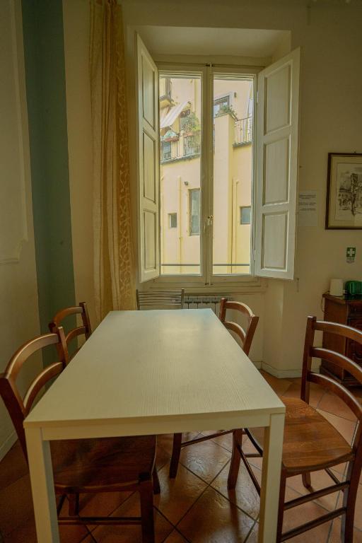 Fotografia z galérie ubytovania Tranquil Suite Near Museums and Train Station vo Florencii
