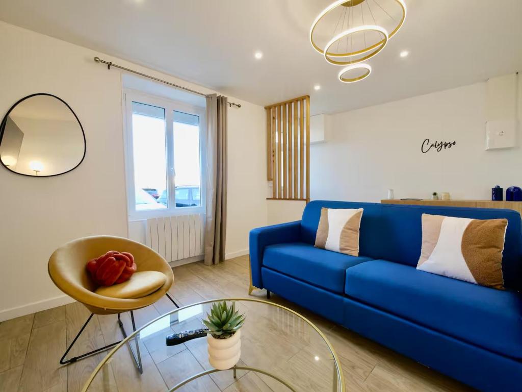 Posezení v ubytování D-Day Suites