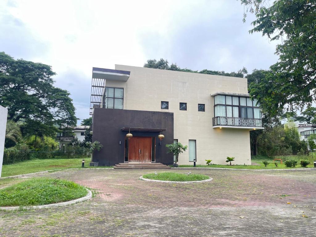 Budova, kde se vila nachází