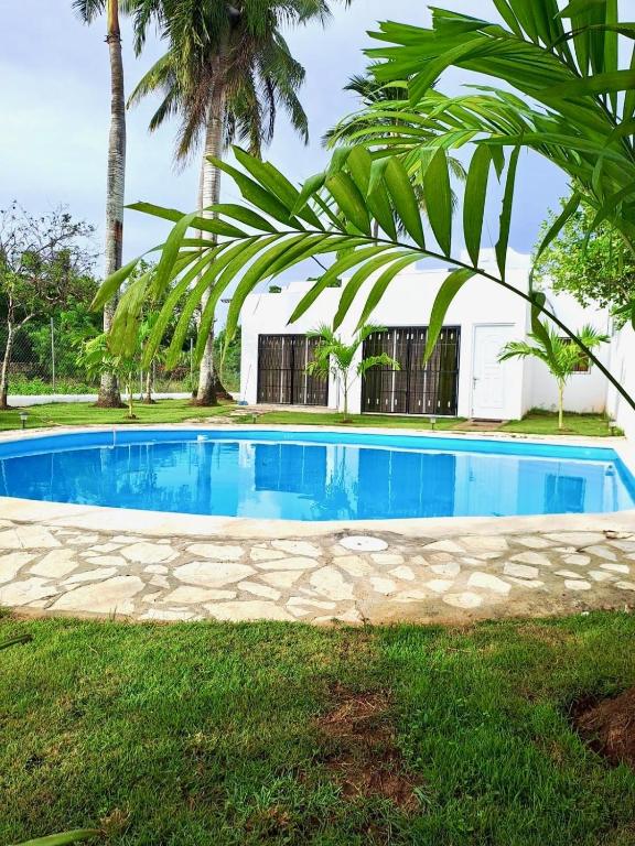 Piscina a Escapade Apartments o a prop