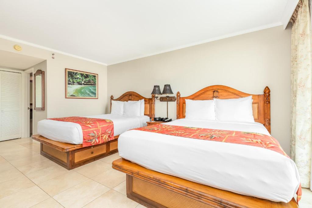 Luana Waikiki Hotel & Suites - 