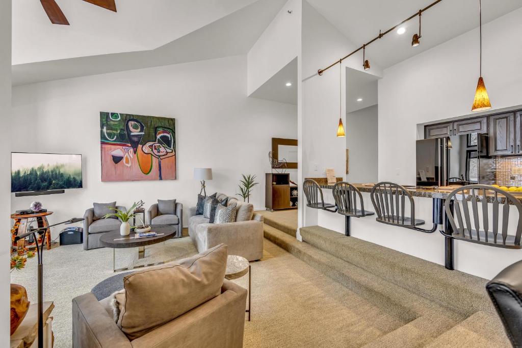 Χώρος καθιστικού στο Stonebridge at Deer Valley #1145