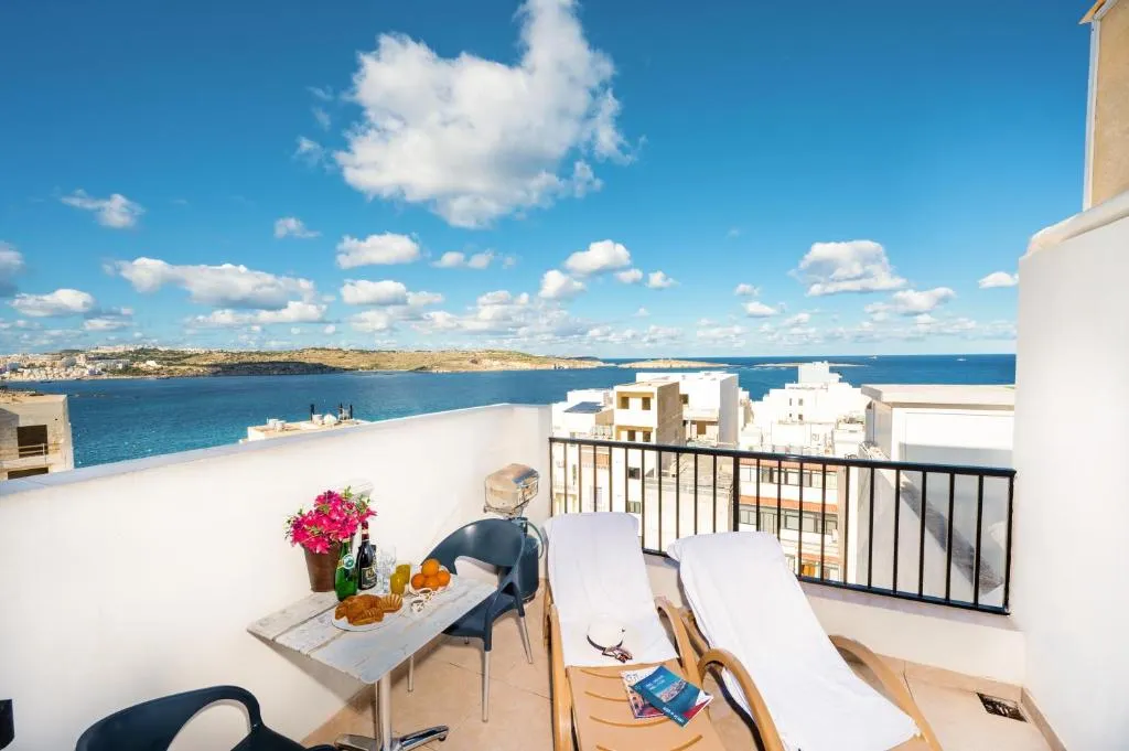 Penthouse with seaview terrace