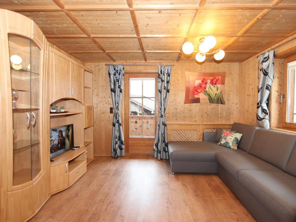 Posezení v ubytování Chalet Katharina by Interhome