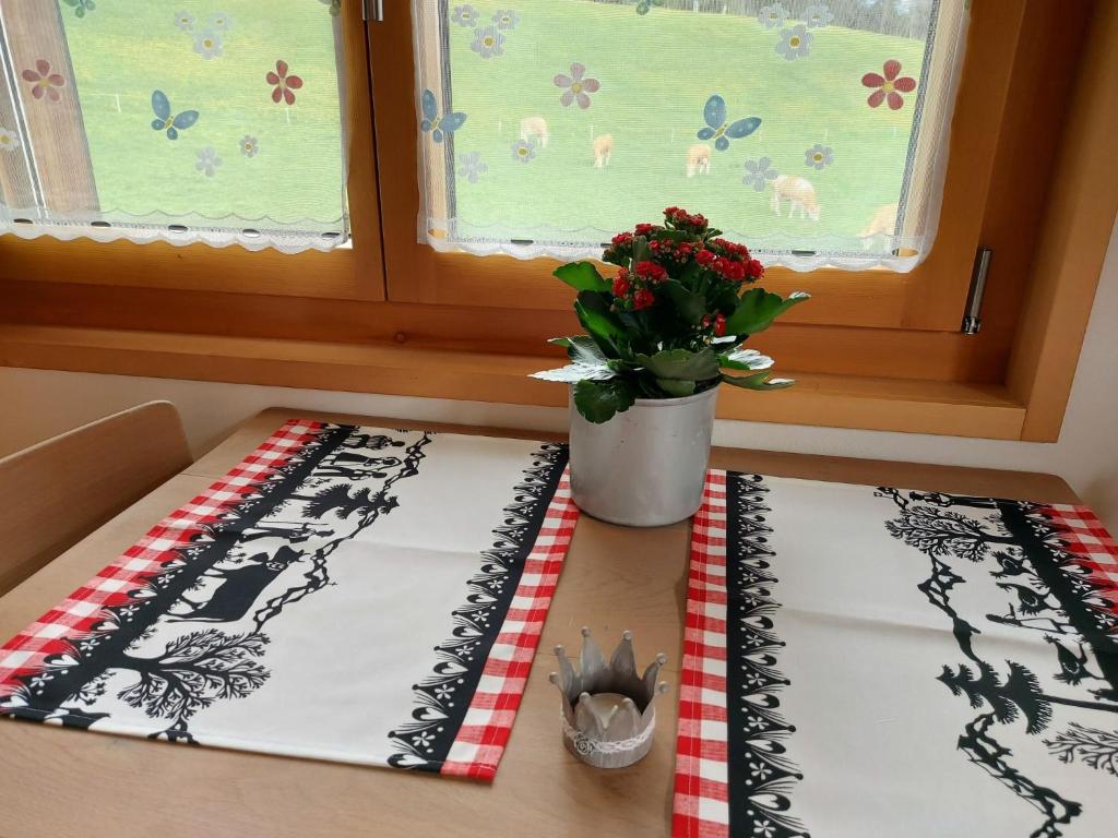 Postel nebo postele na pokoji v ubytování Apartment Lärchehuus by Interhome