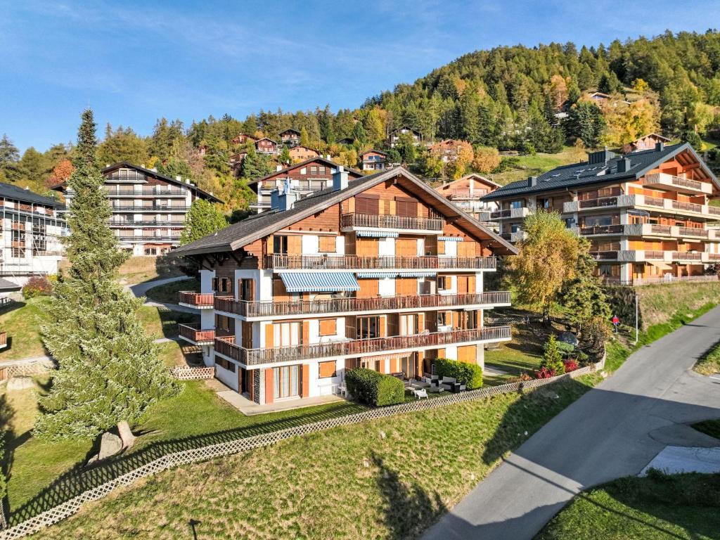 Apartment Beau Soleil - Gentianes 40 by Interhome