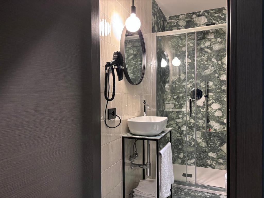 AV Hotel Milano - Resim 38