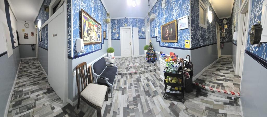 Imagen de la galería de Fuencarral Adeco, en Madrid