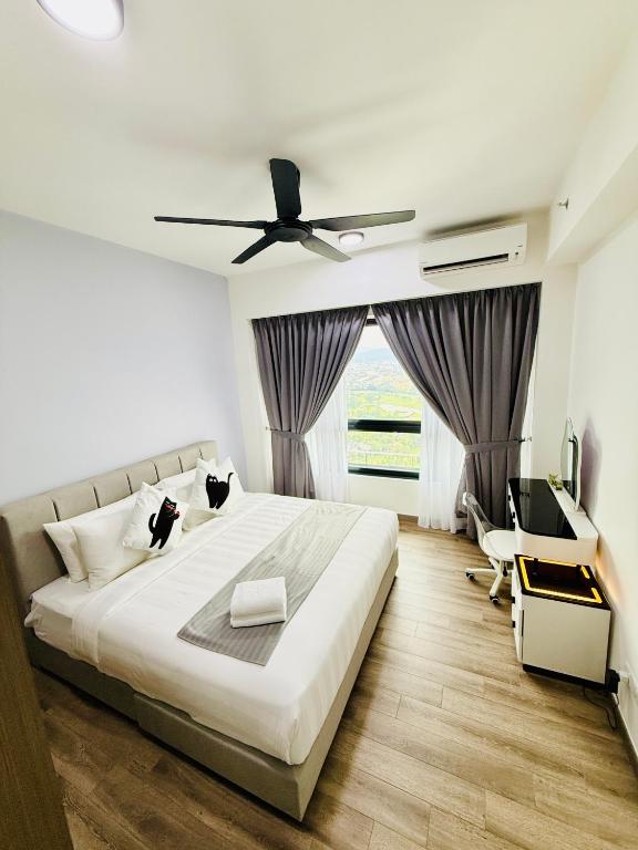Postel nebo postele na pokoji v ubytování Agile TRX Luxury suite Bukit bintang