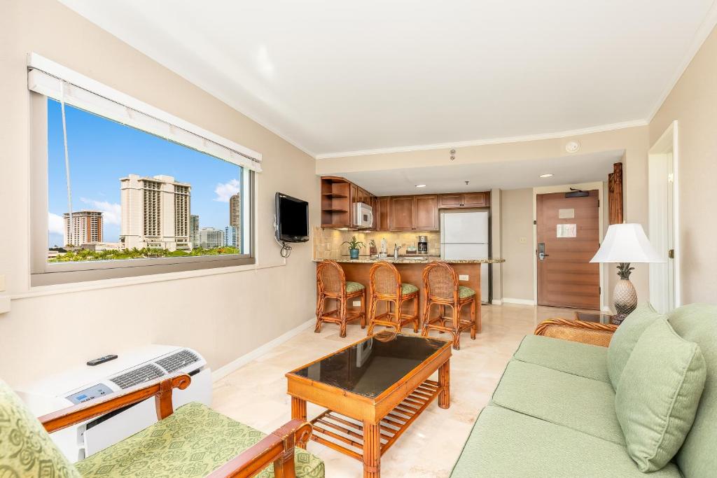 Luana Waikiki Hotel & Suites - Suite De Un Dormitorio Con Vista Al Mar Y Cocina